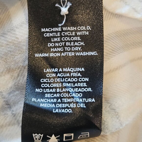 Well Worn Women Gray Plaid Super Soft Top S Clean Girl Fall Layer Light Academia - Picture 9 of 13